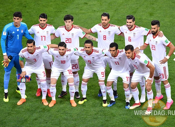 Федерация борьбы Ирана поздравила соотечественников-футболистов